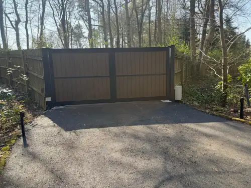Click Here To Enlarge This Photo Of Automatic Gate Installation, Ravenshead, Nottinghamshire